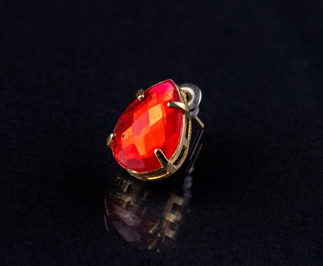 Photo Red gemstone